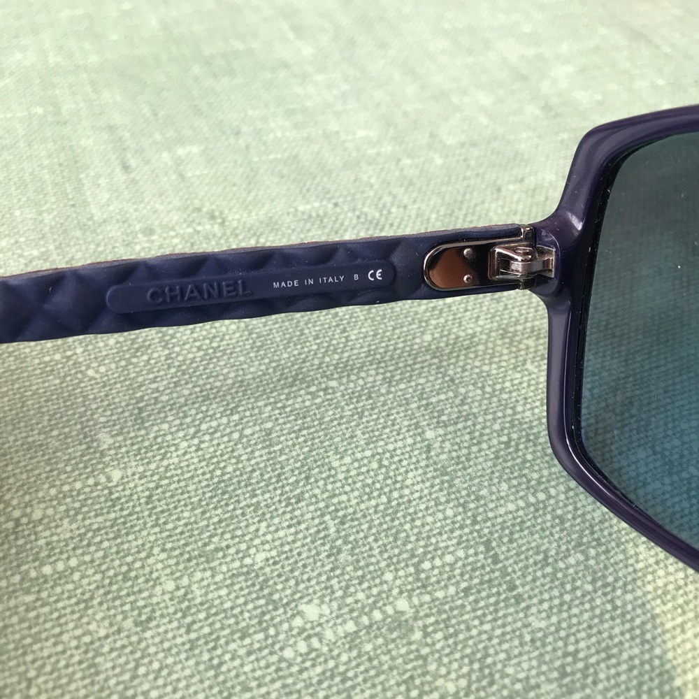 CHANEL Sunglasses